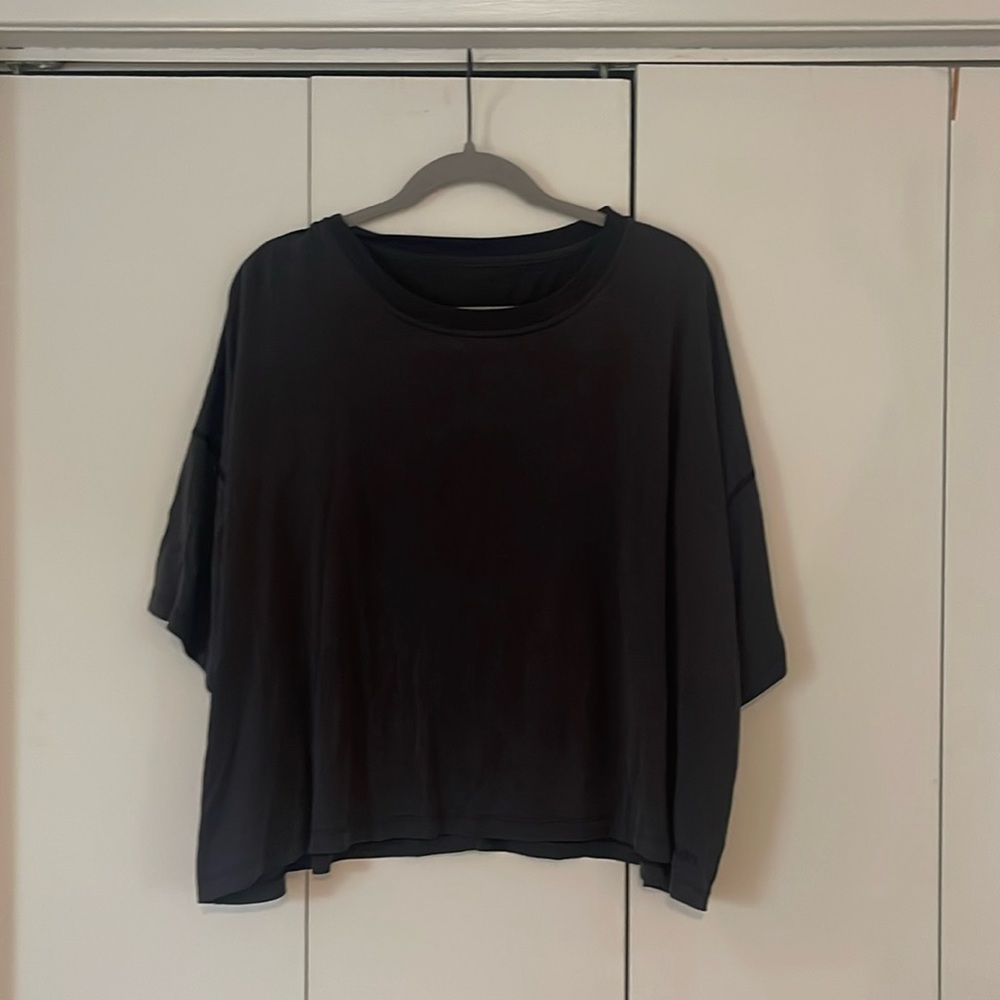 Lululemon tee size M black